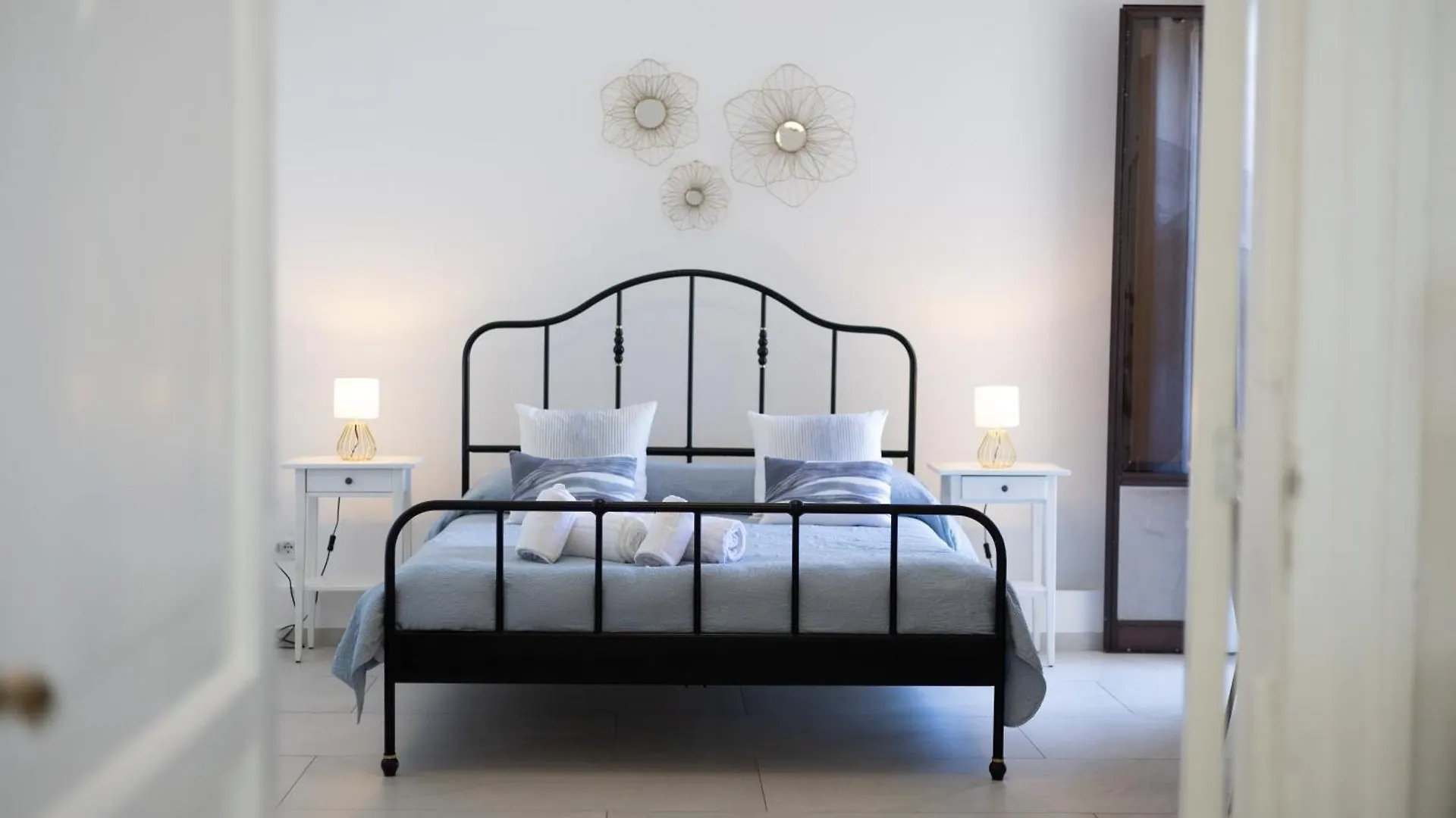 Casanova Rooms And Apartment To Rent Cefalù Affittacamere