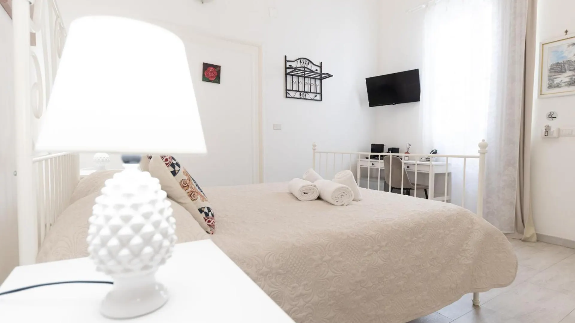 Casanova Rooms And Apartment To Rent Cefalù Italia