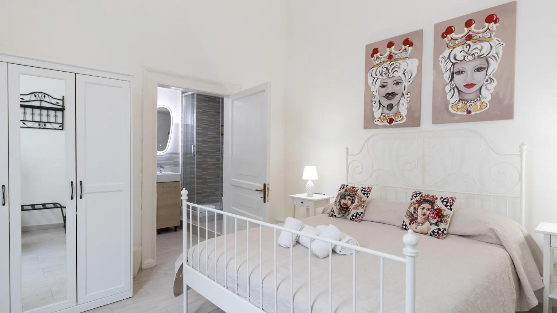 Casanova Rooms And Apartment To Rent Cefalù Affittacamere