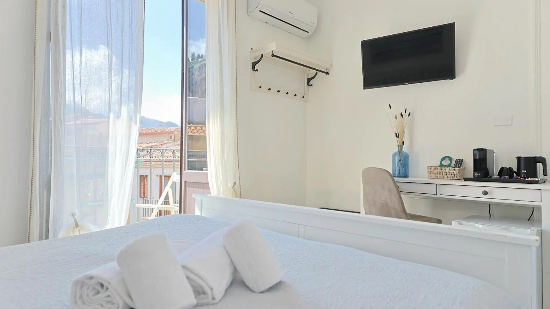 Casanova Rooms And Apartment To Rent Cefalù Affittacamere