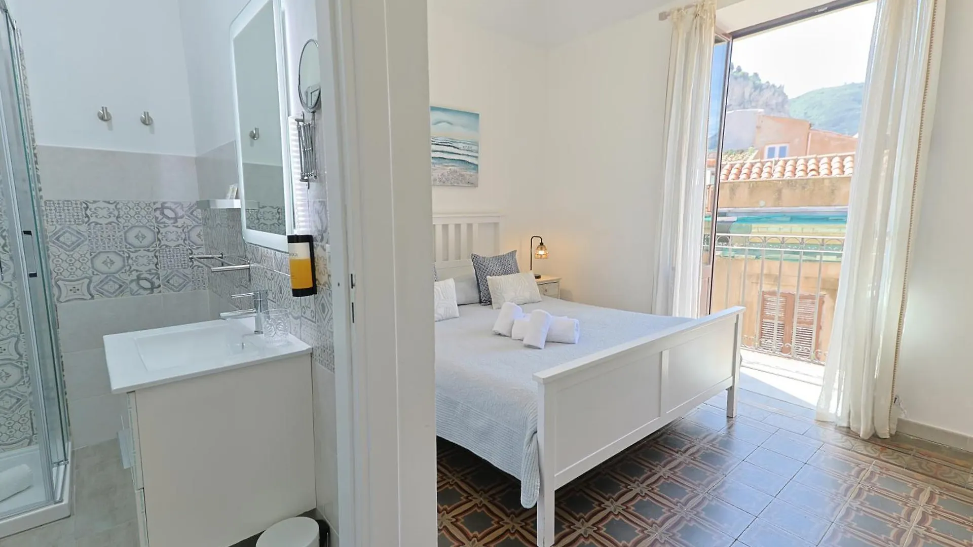 Pensión Casanova Rooms And Apartment To Rent Cefalú