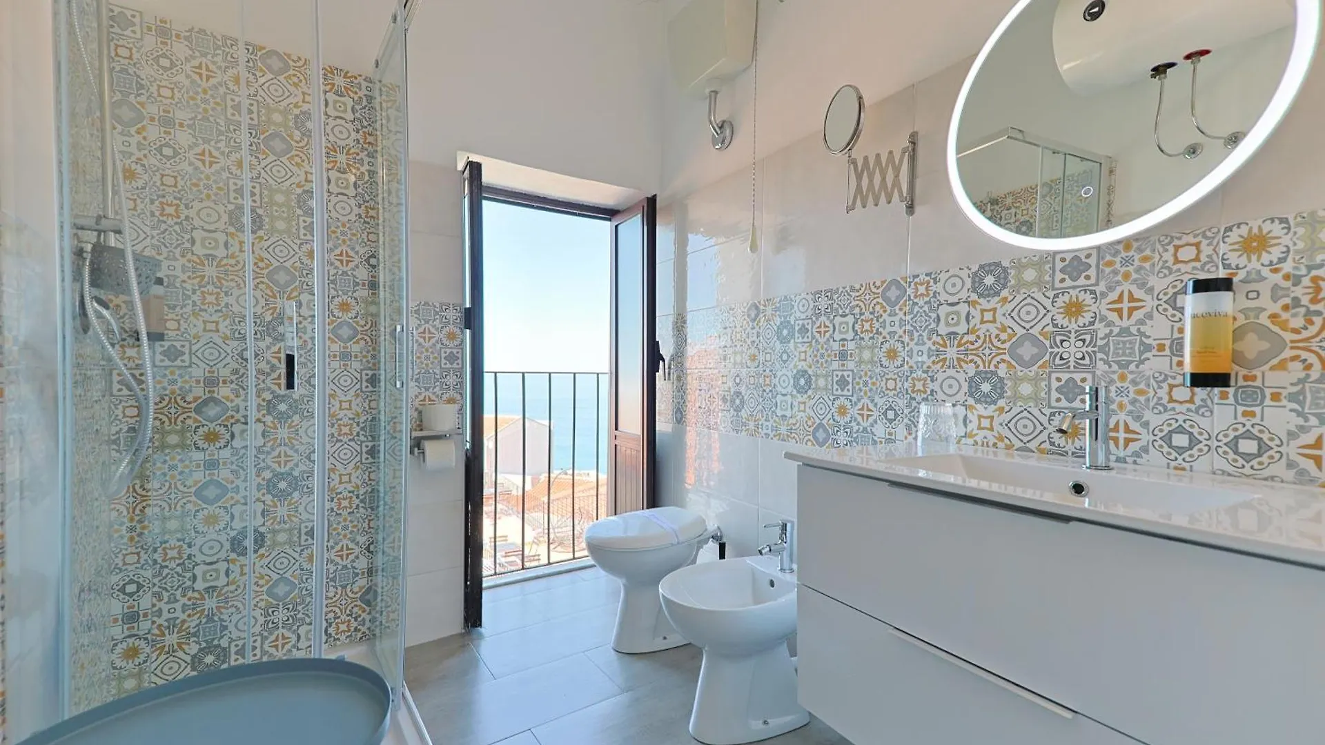 Casanova Rooms And Apartment To Rent Cefalú Italia