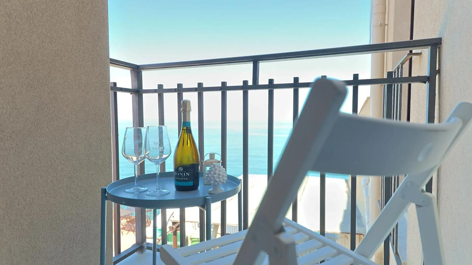 Casanova Rooms And Apartment To Rent Cefalú