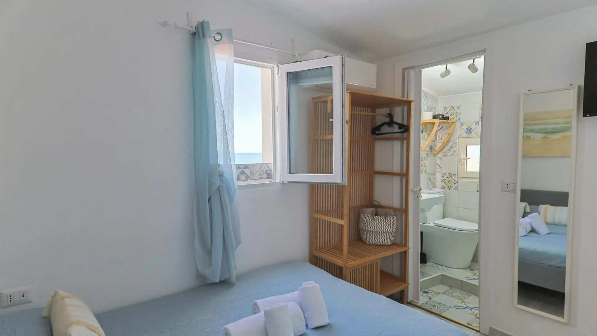 Casanova Rooms And Apartment To Rent Cefalù Affittacamere
