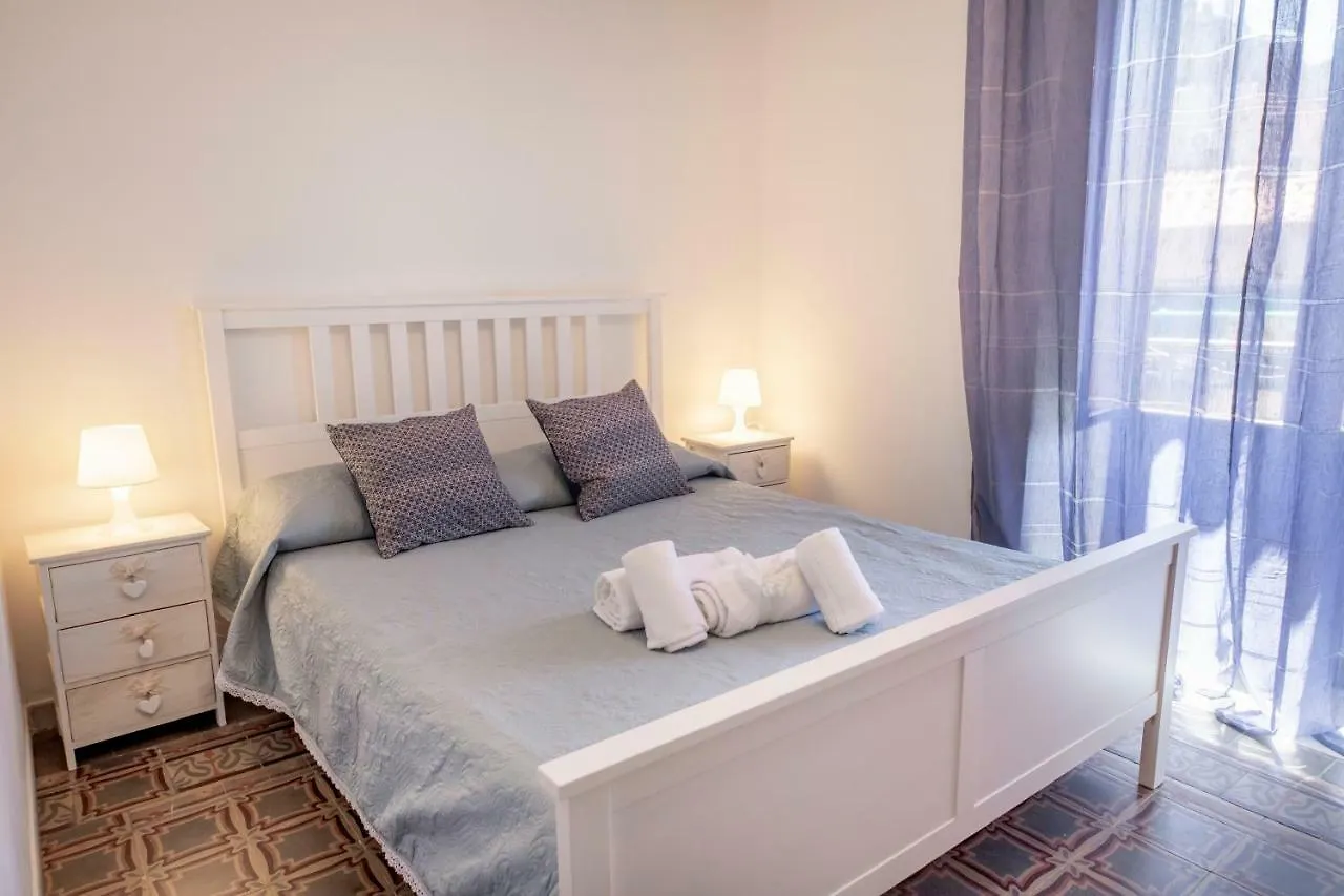 Affittacamere Casanova Rooms And Apartment To Rent Cefalù