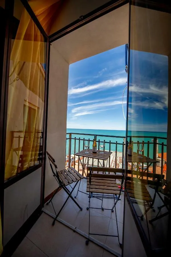 *** Pensión Casanova Rooms And Apartment To Rent Cefalú Italia
