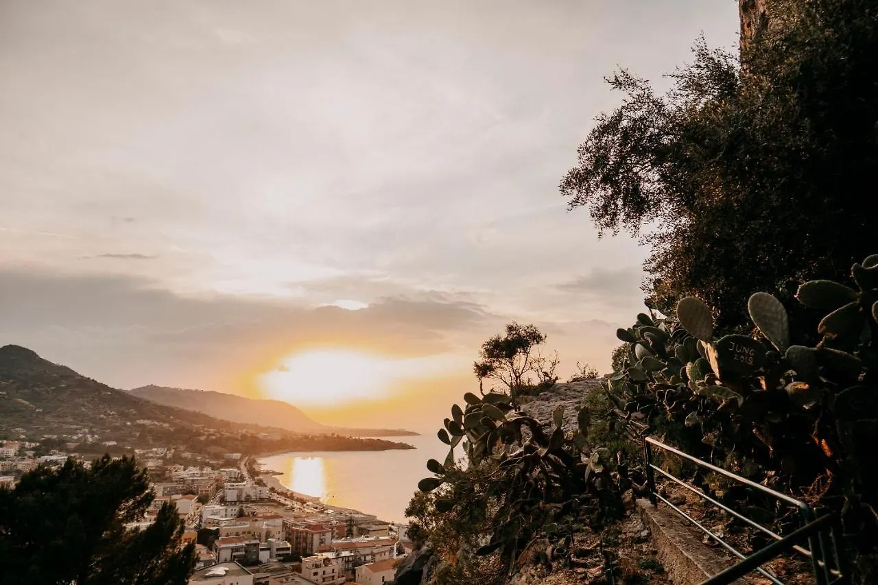 Casanova Rooms And Apartment To Rent Cefalù